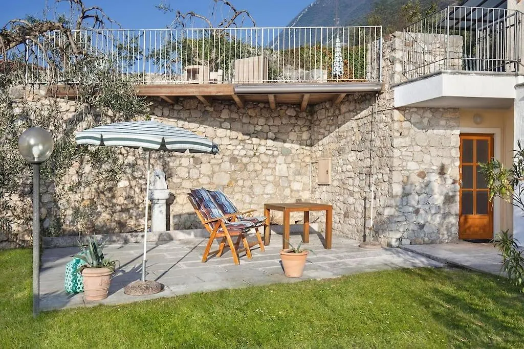 Villa Fuzzys - Un Antico Casale Ristrutturato Malcesine