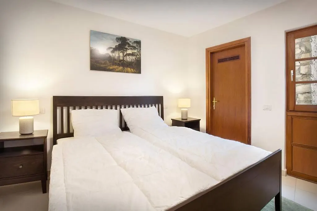 Villa Fuzzys - Un Antico Casale Ristrutturato 马尔切西内 0*,  意大利