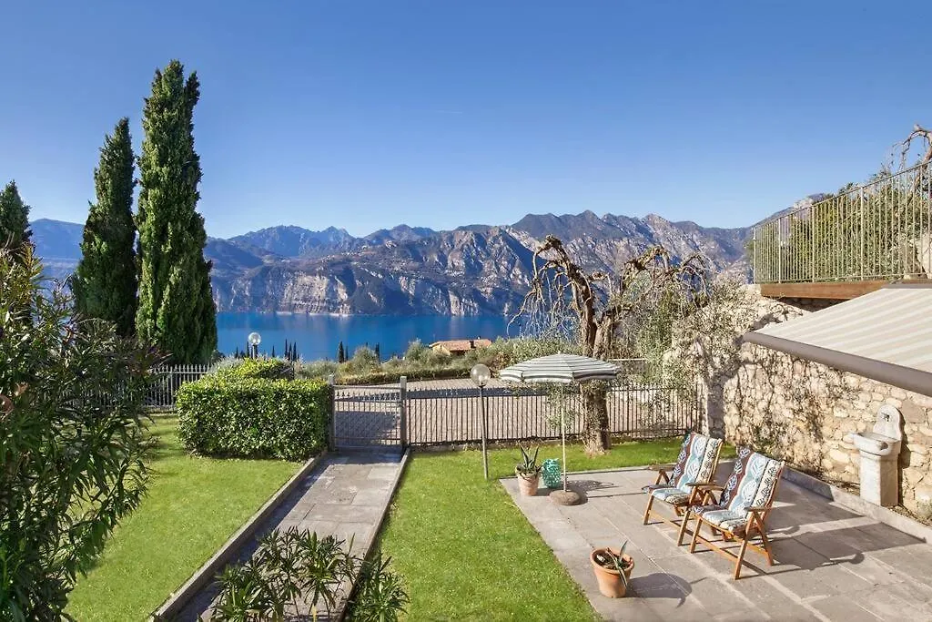 Villa Fuzzys - Un Antico Casale Ristrutturato Malcesine