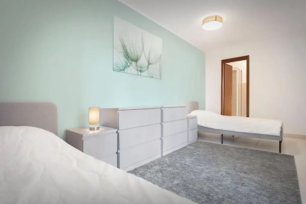 Villa Fuzzys - Un Antico Casale Ristrutturato 马尔切西内 0*,  意大利