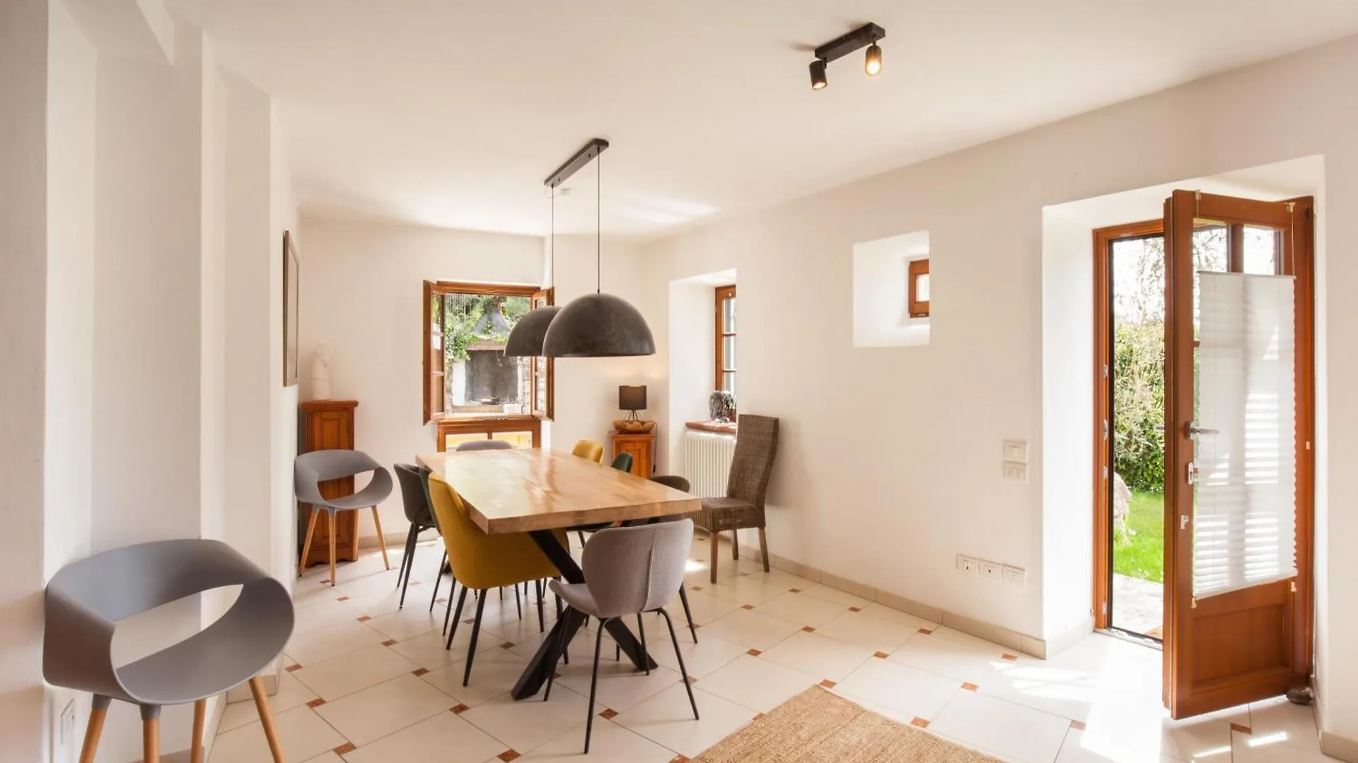 Villa Fuzzys - Un Antico Casale Ristrutturato 马尔切西内 0*,  意大利