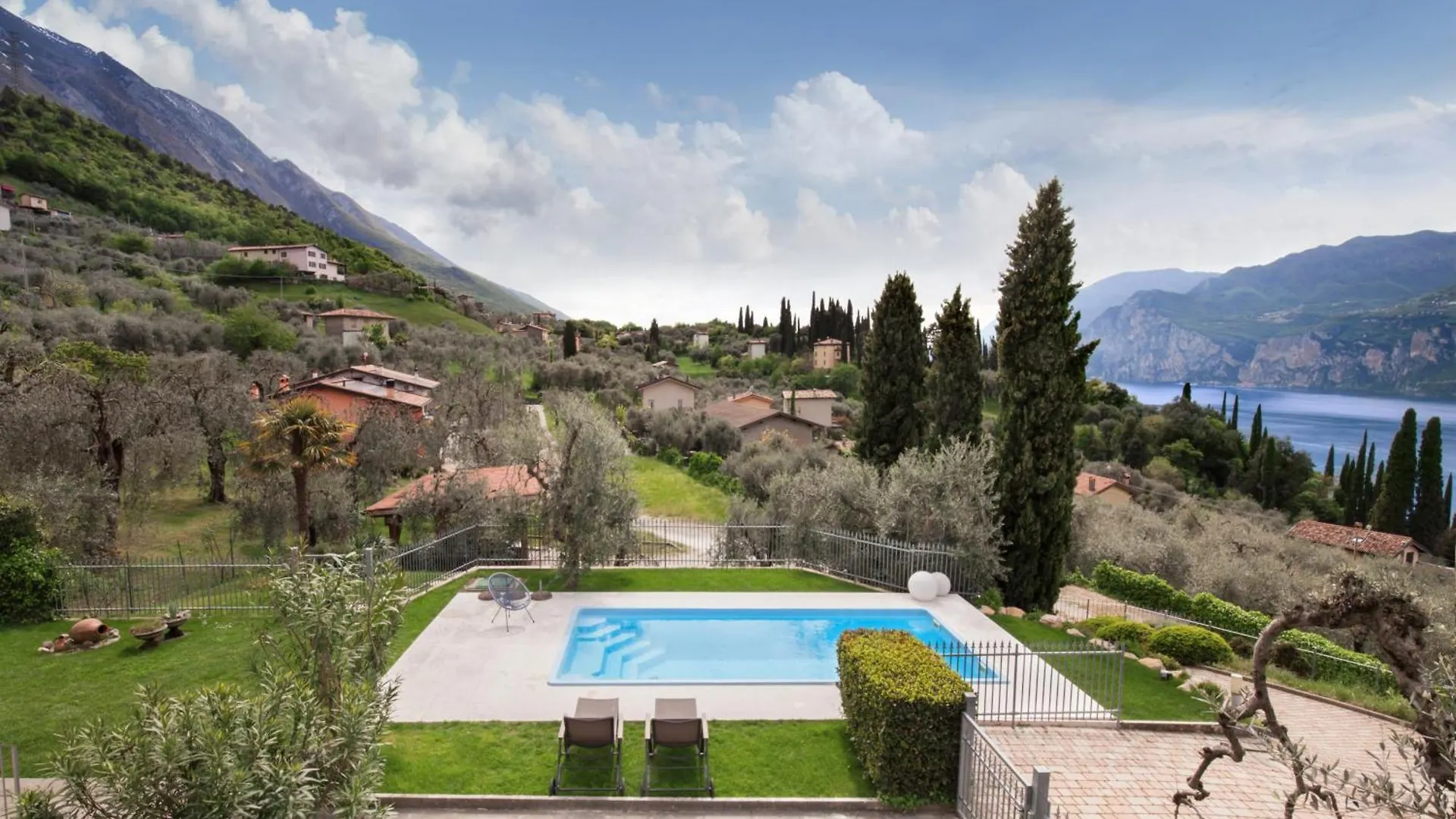 Villa Fuzzys - Un Antico Casale Ristrutturato Malcesine